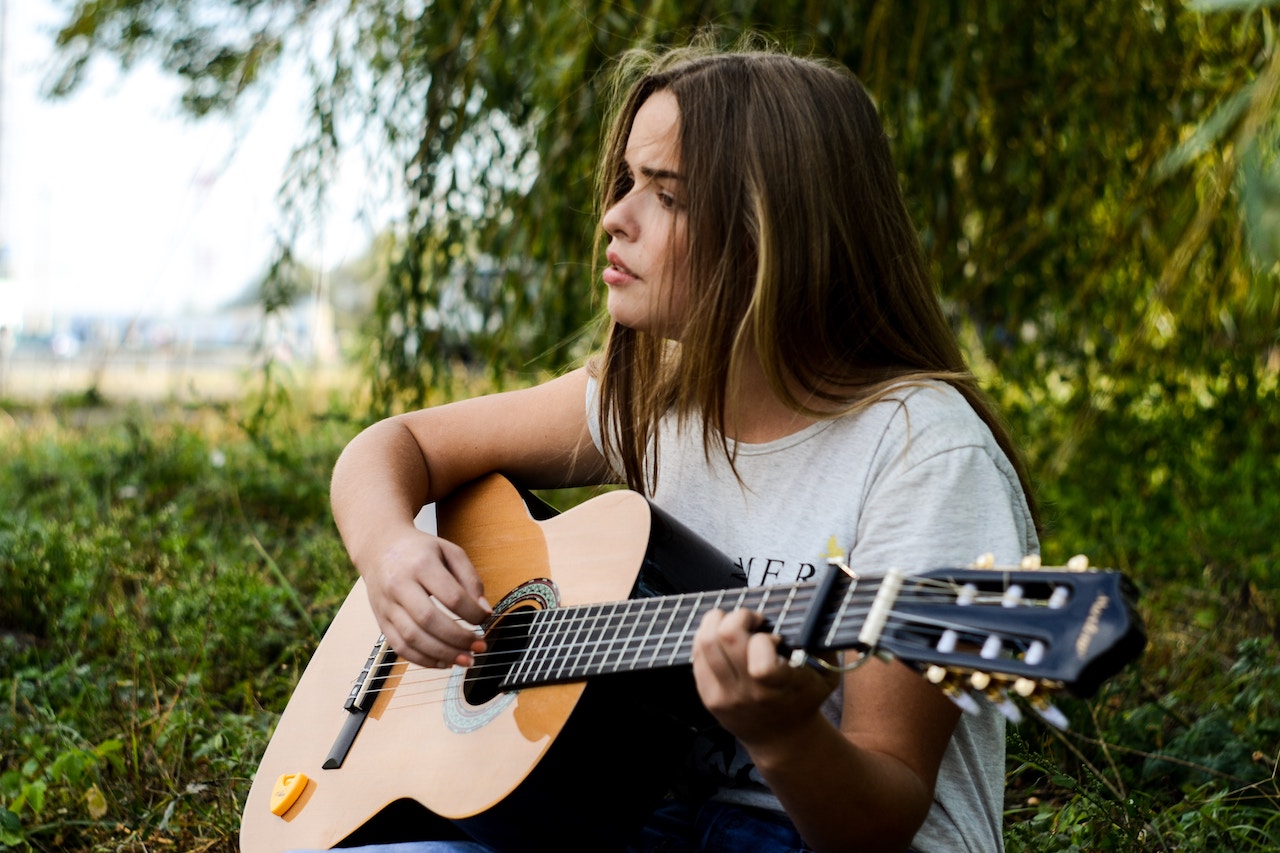 Bien Acheter sa Guitare Acoustique