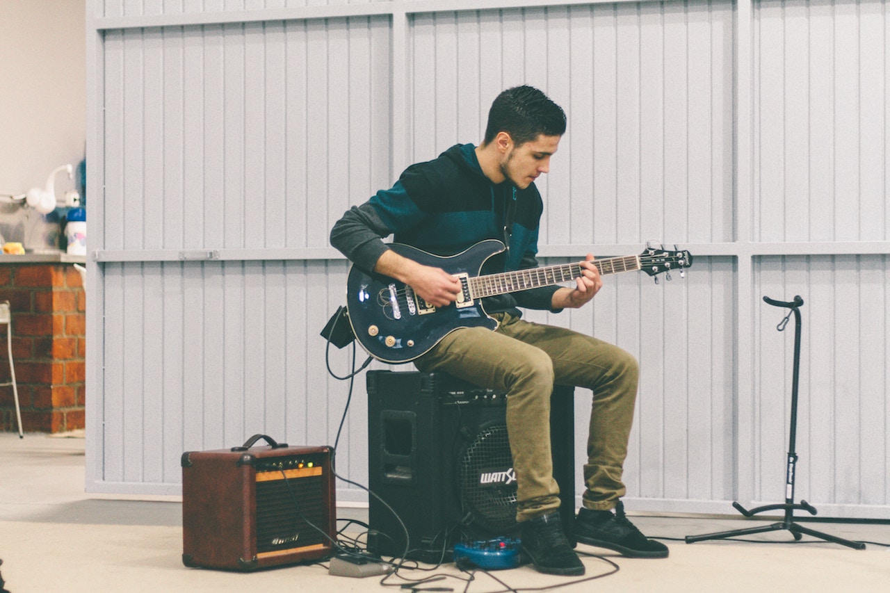 Une guitare électrique